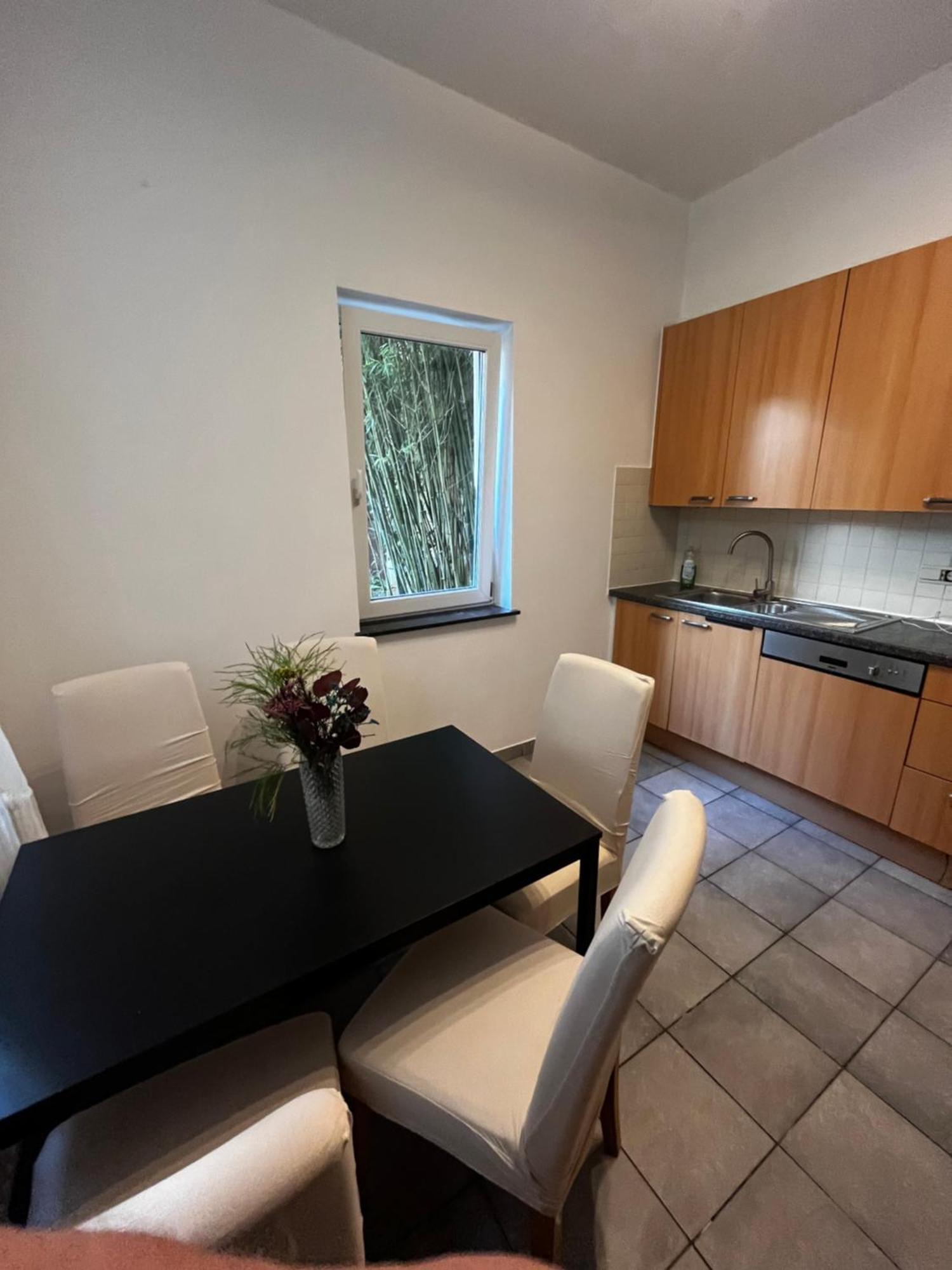 L&L Residence Брюксел Екстериор снимка